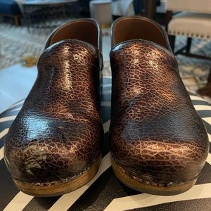 Bronze Dansko Size 38 Clogs